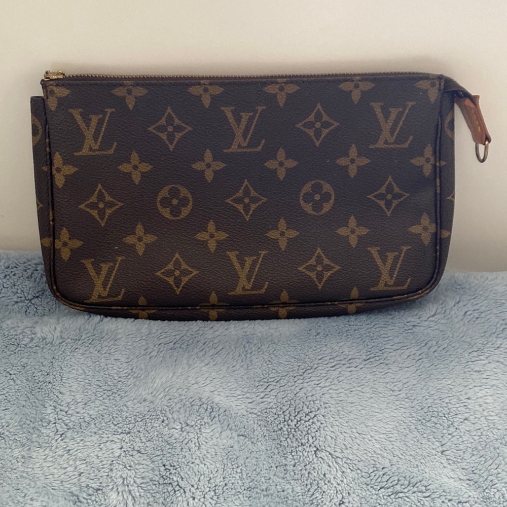 Louis Vuitton Pochette Accessories